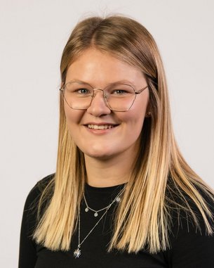 Julia Pfeifer | SRH Fernhochschule